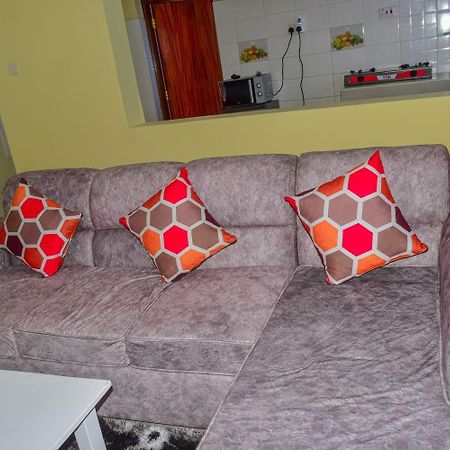 Lux Suites Bamburi Furnished Apartments Bagian luar foto