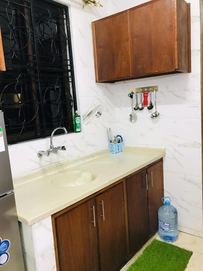 Lux Suites Bamburi Furnished Apartments Bagian luar foto