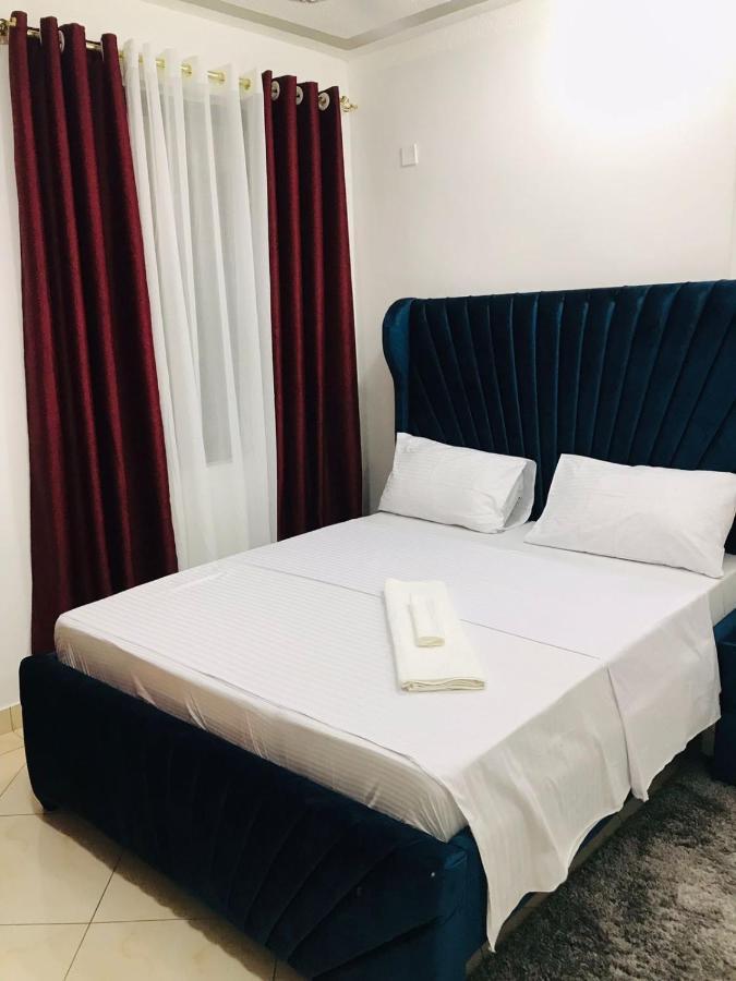 Lux Suites Bamburi Furnished Apartments Bagian luar foto