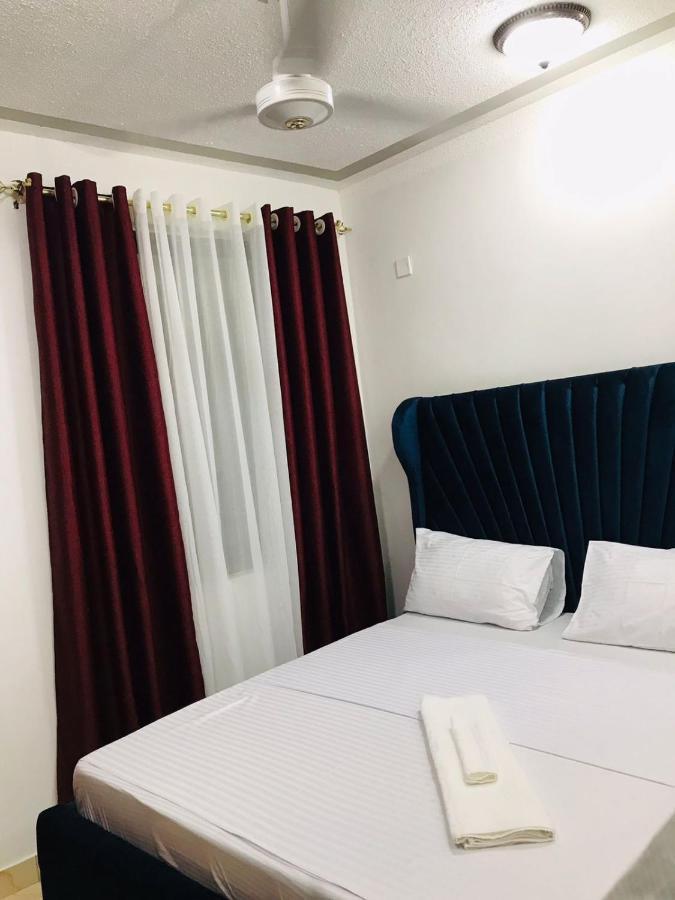Lux Suites Bamburi Furnished Apartments Bagian luar foto