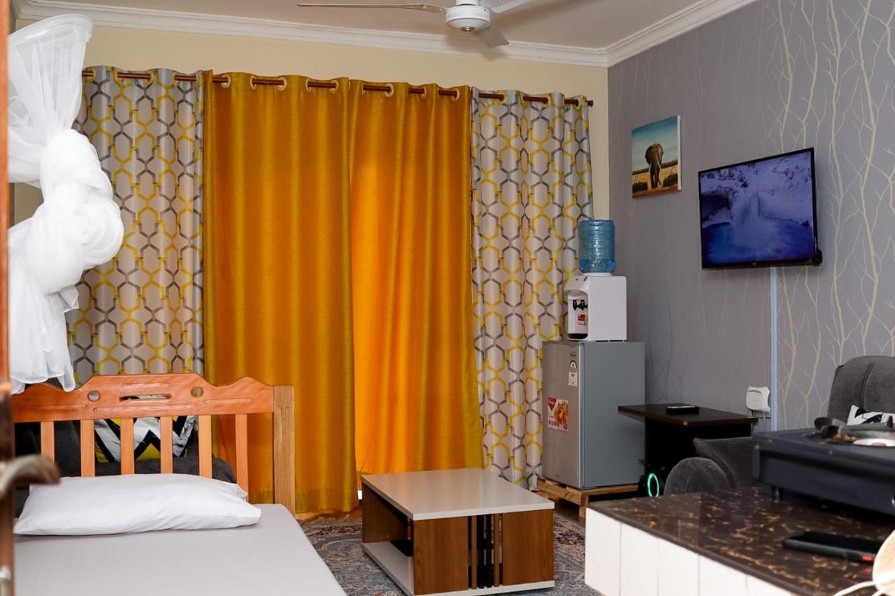 Lux Suites Bamburi Furnished Apartments Bagian luar foto